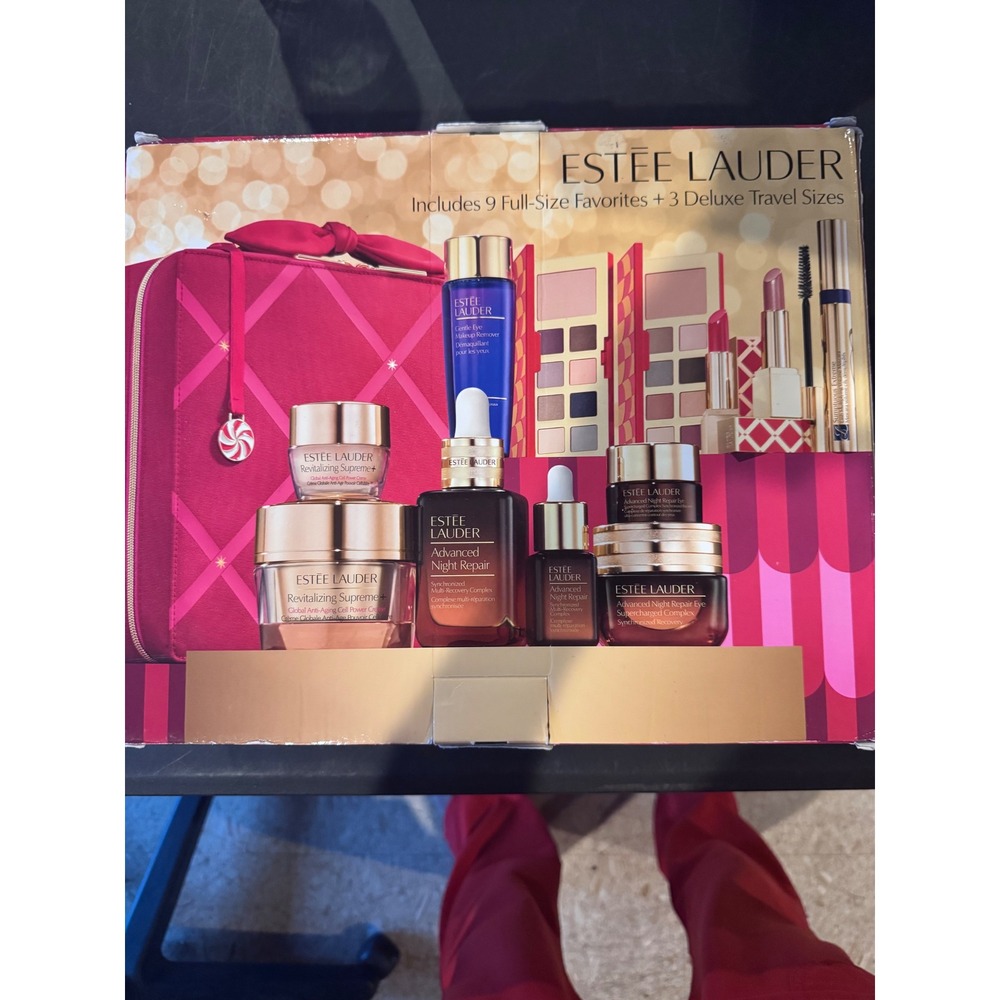 Estee Lauder Holiday Blockbuster Gift Set 12-Pc Skincare Makeup Train Case NEW - Picture 3 of 5